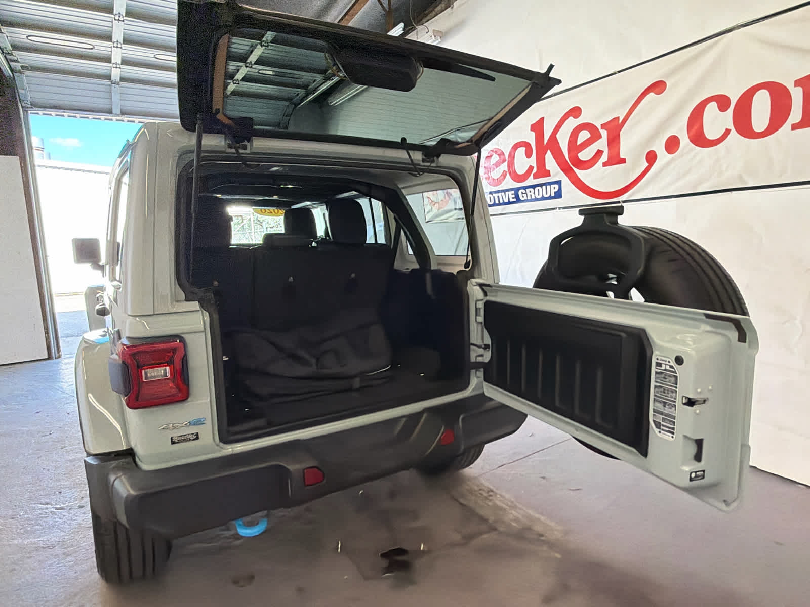 2024 Jeep Wrangler 4xe Sahara