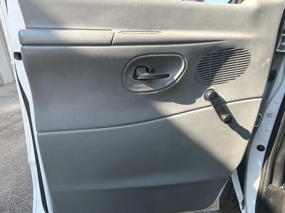 2004 Ford Econoline Commercial Cuta E-450 Super Duty 158" WB DRW