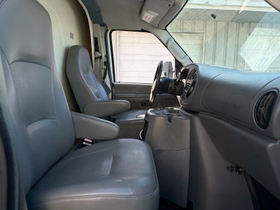 2004 Ford Econoline Commercial Cuta E-450 Super Duty 158" WB DRW