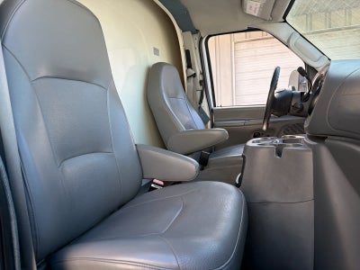 2004 Ford Econoline Commercial Cuta E-450 Super Duty 158" WB DRW