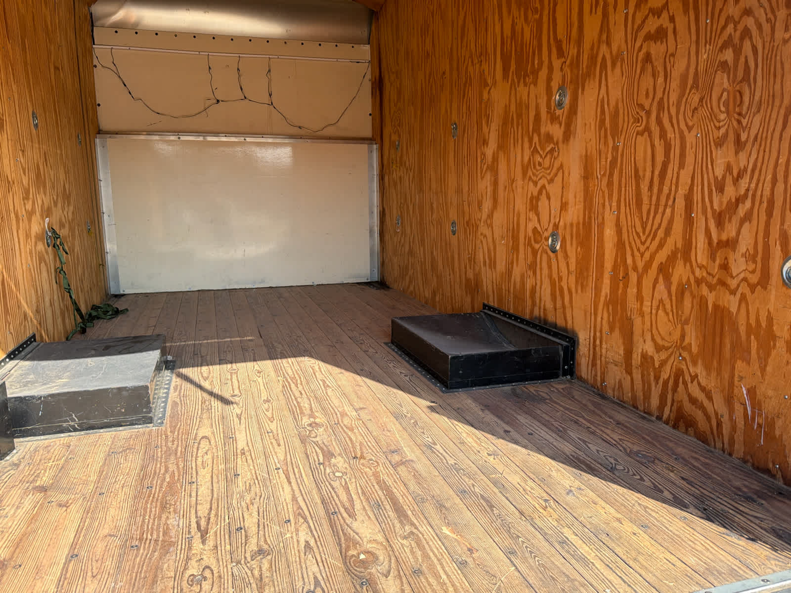 2004 Ford Econoline Commercial Cuta E-450 Super Duty 158" WB DRW