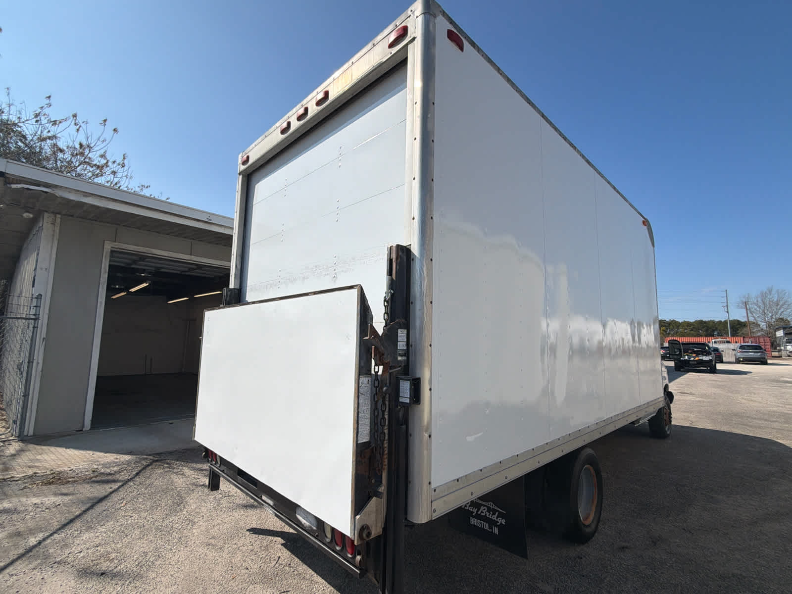 2004 Ford Econoline Commercial Cuta E-450 Super Duty 158" WB DRW