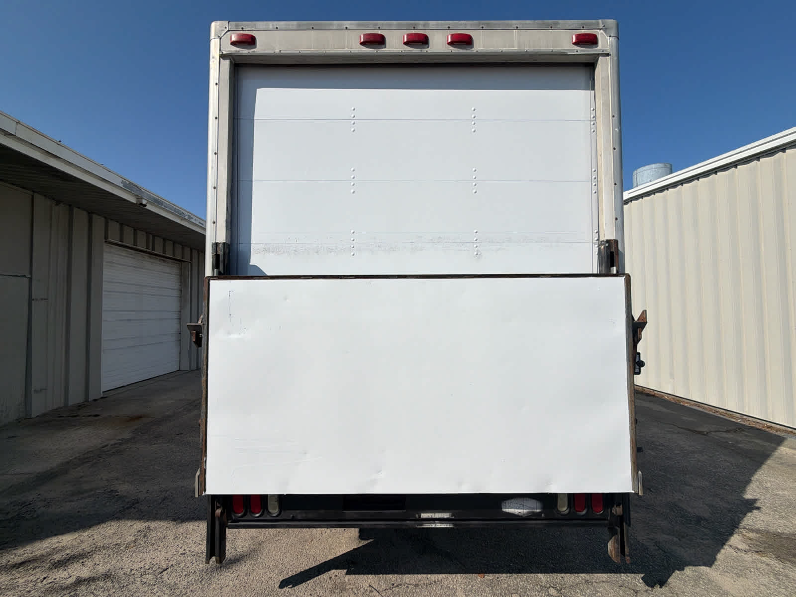 2004 Ford Econoline Commercial Cuta E-450 Super Duty 158" WB DRW