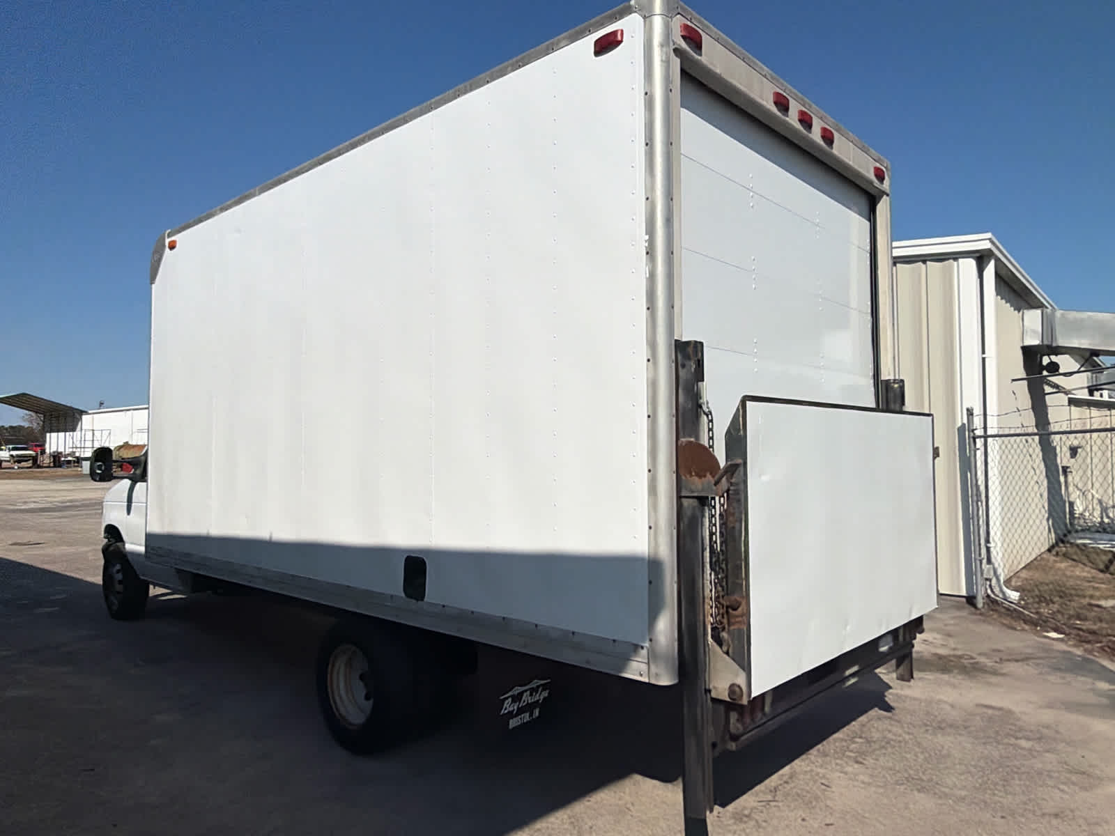 2004 Ford Econoline Commercial Cuta E-450 Super Duty 158" WB DRW