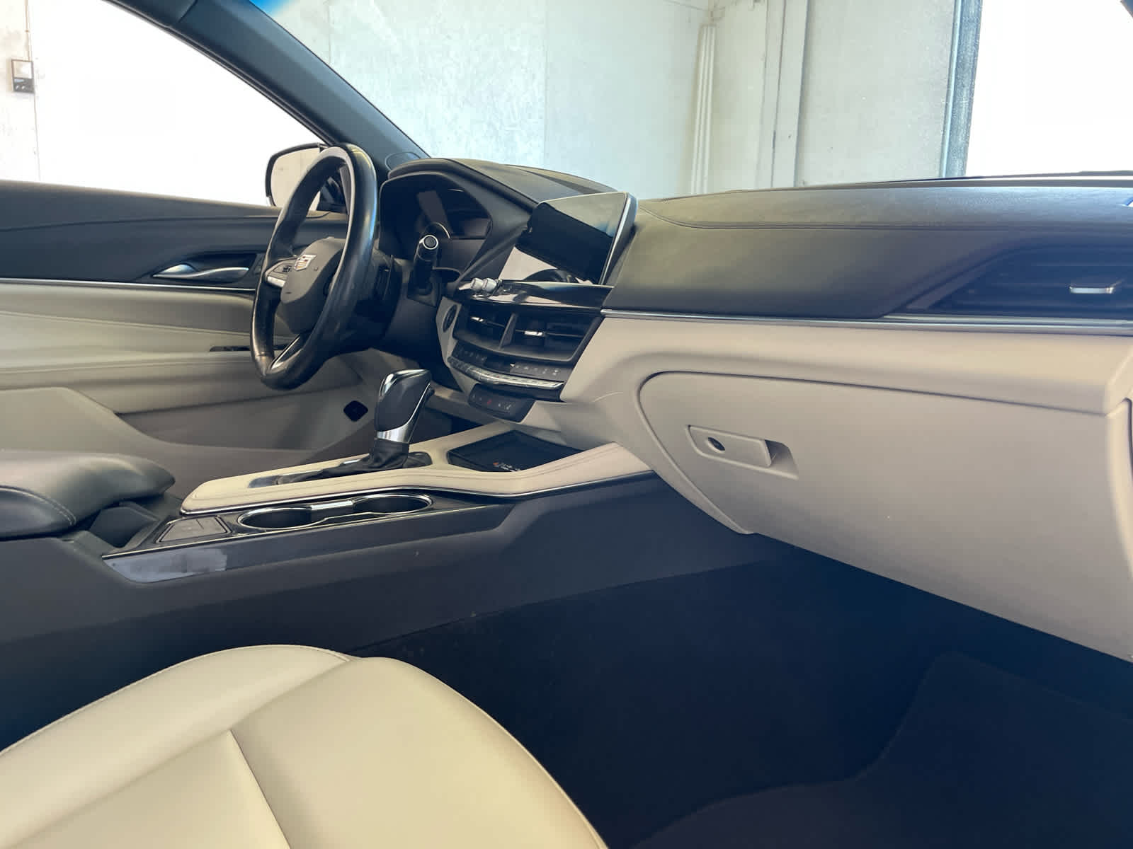 2023 Cadillac CT4 Luxury