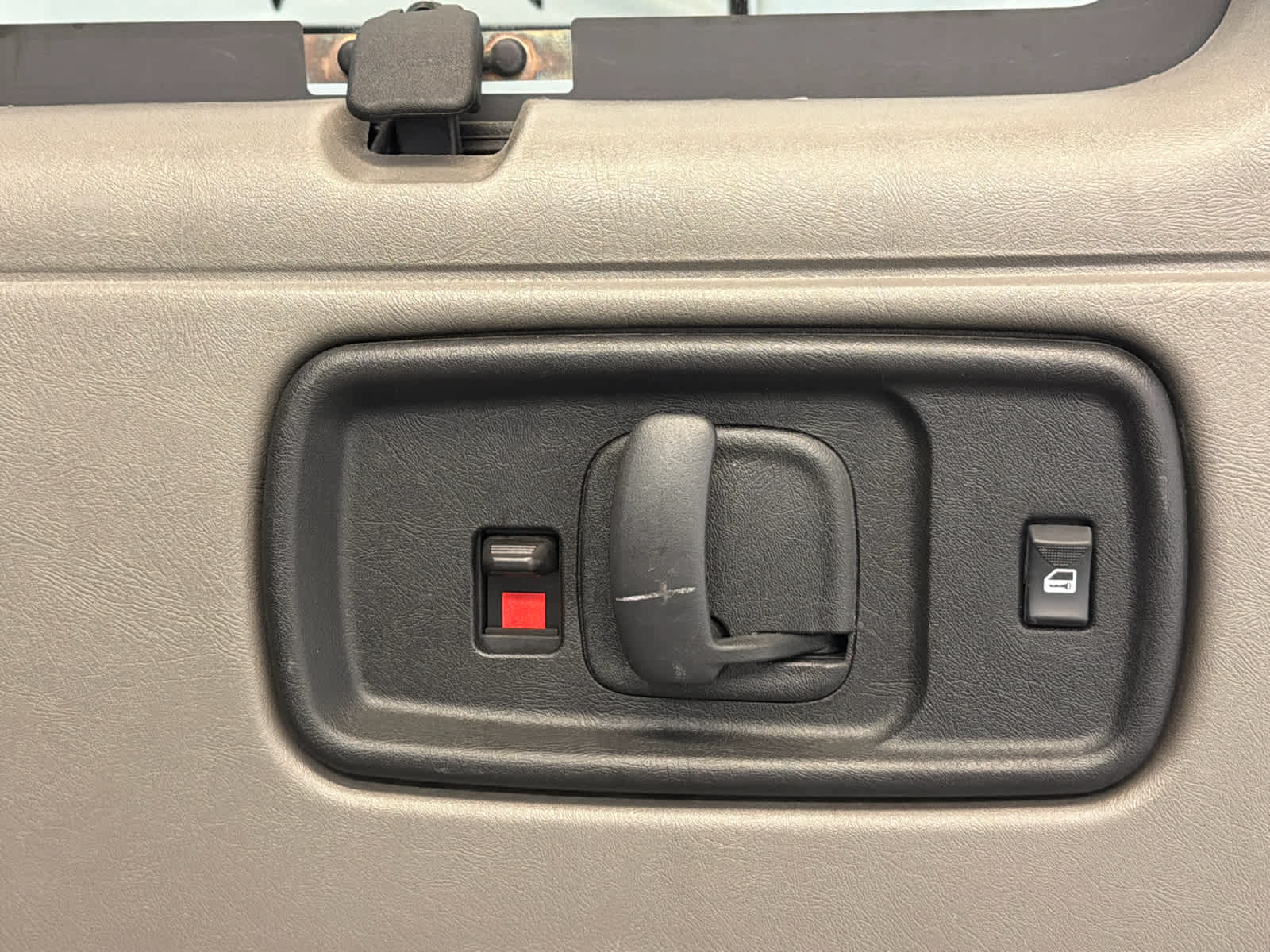 2023 Chevrolet Express Passenger 3500 1LS