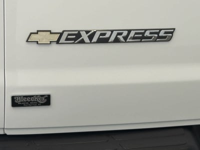 2023 Chevrolet Express Passenger 3500 1LS