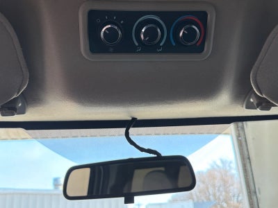 2023 Chevrolet Express Passenger 3500 1LS