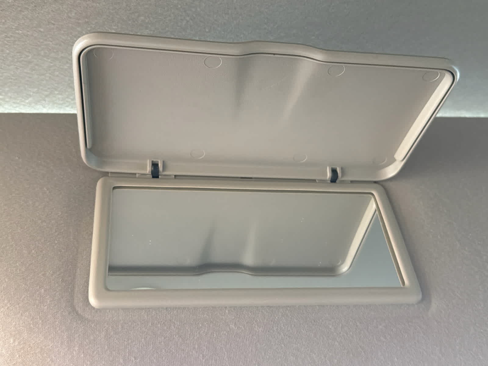 2023 Chevrolet Express Passenger 3500 1LS