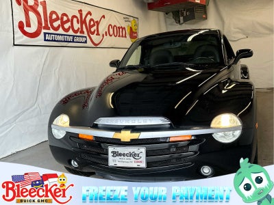 2004 Chevrolet SSR LS