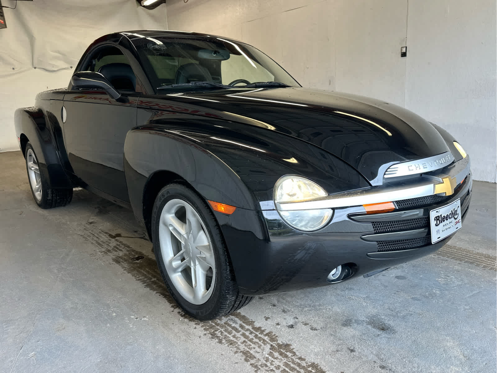 2004 Chevrolet SSR LS