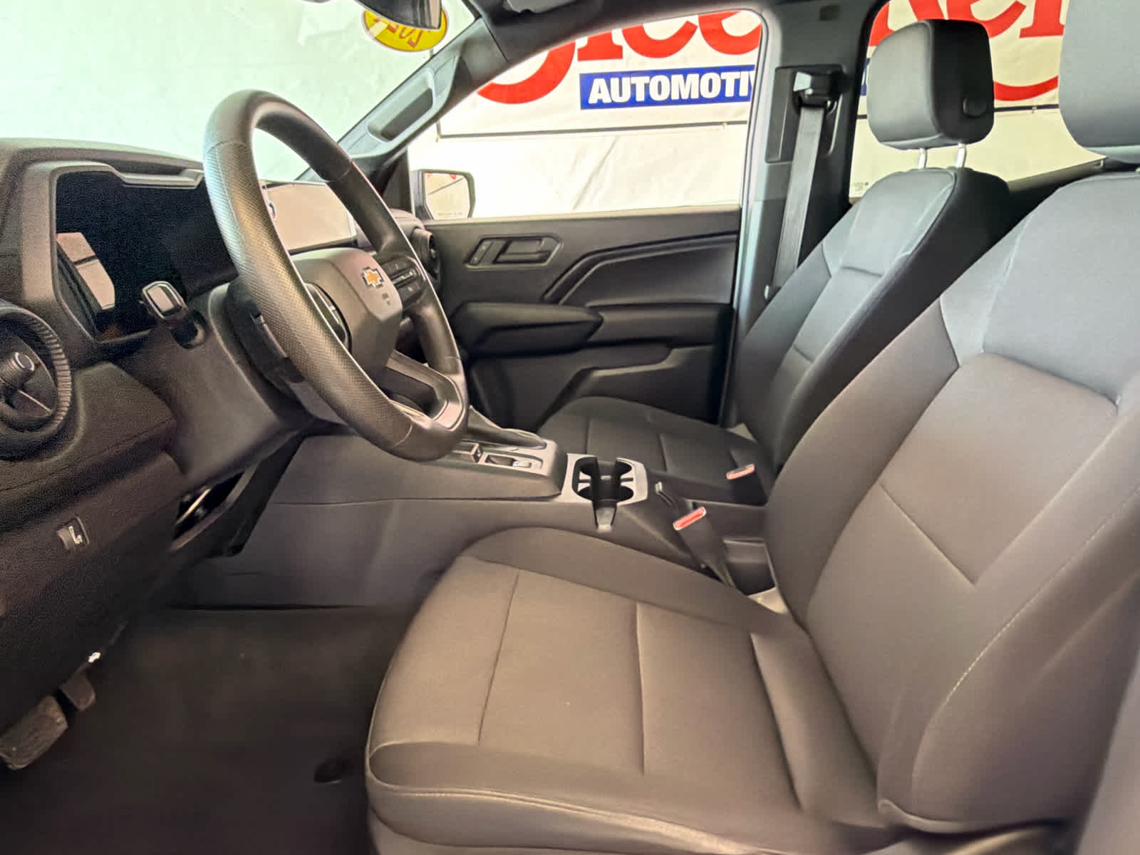 2024 Chevrolet Colorado WT