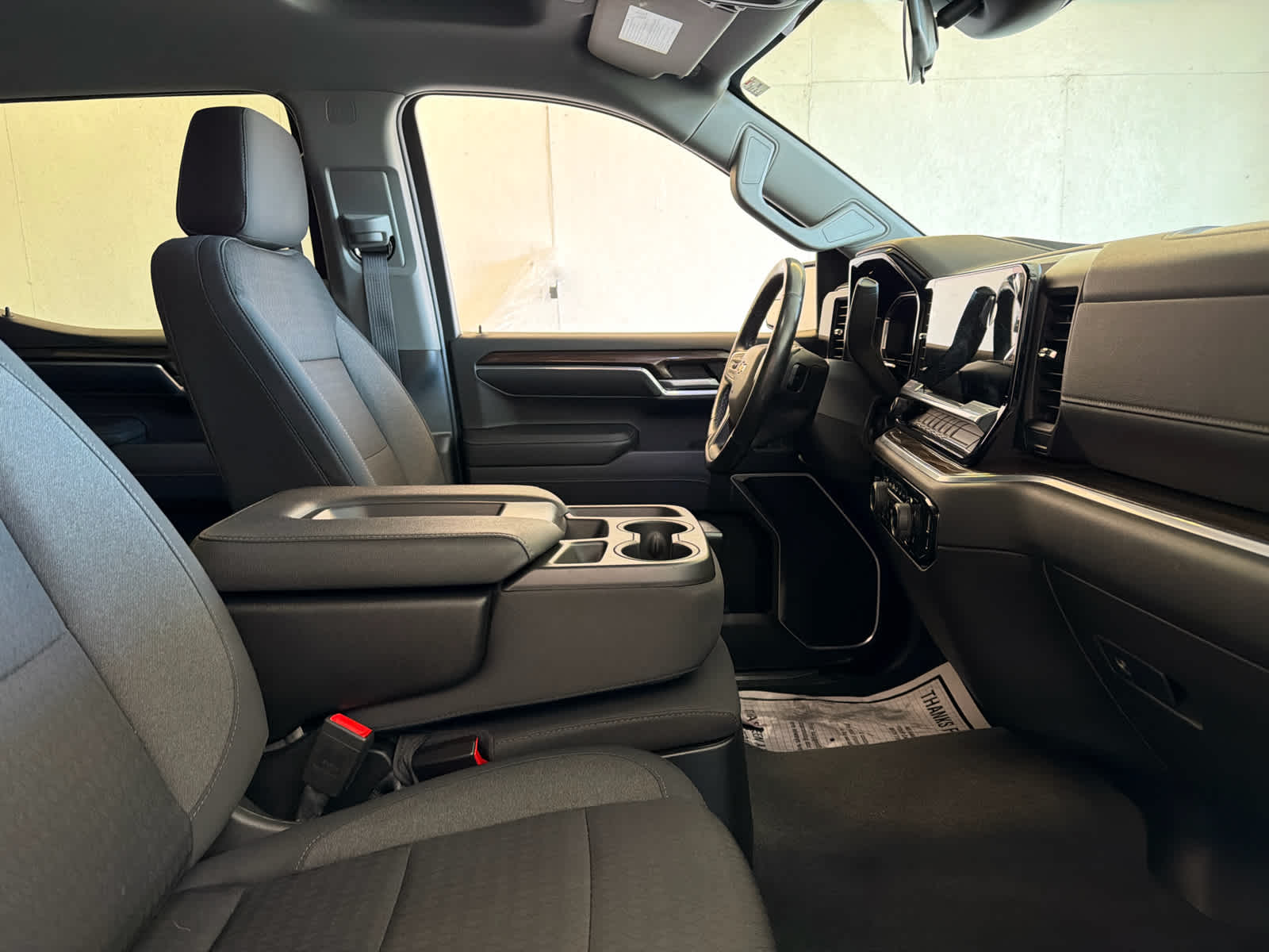 2022 Chevrolet Silverado 1500 LT (2FL)