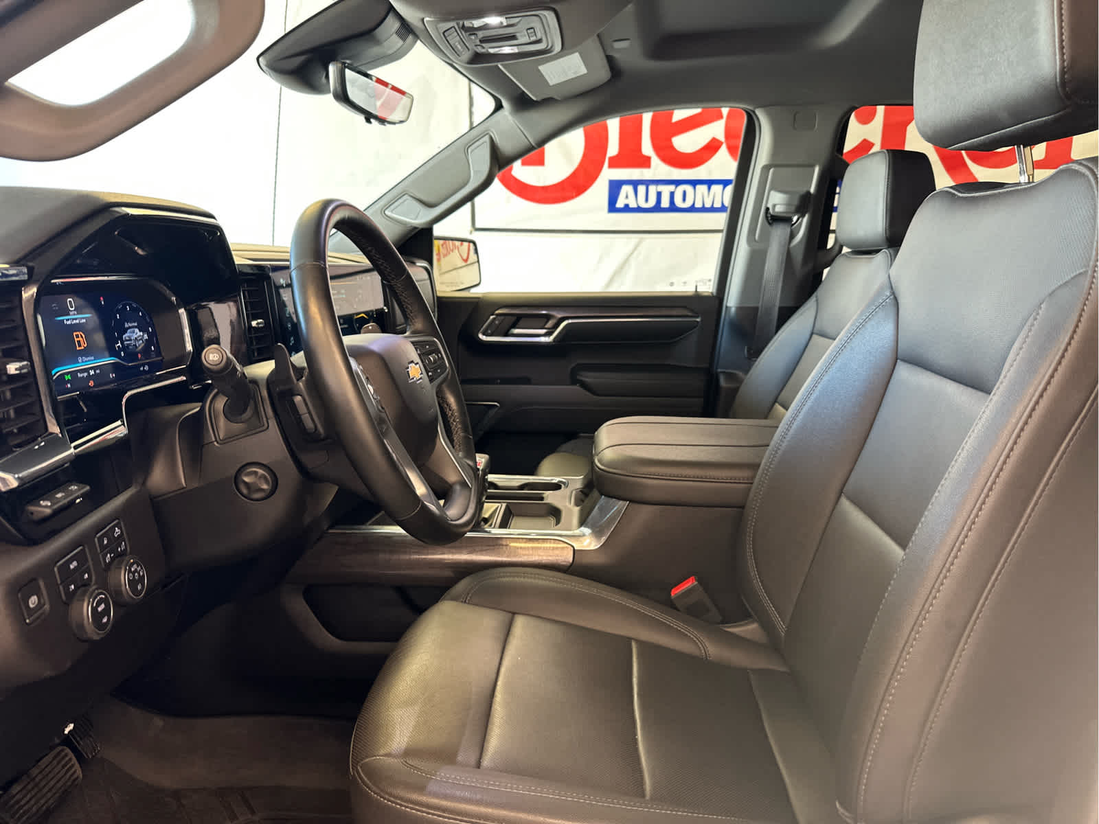 2024 Chevrolet Silverado 1500 LTZ