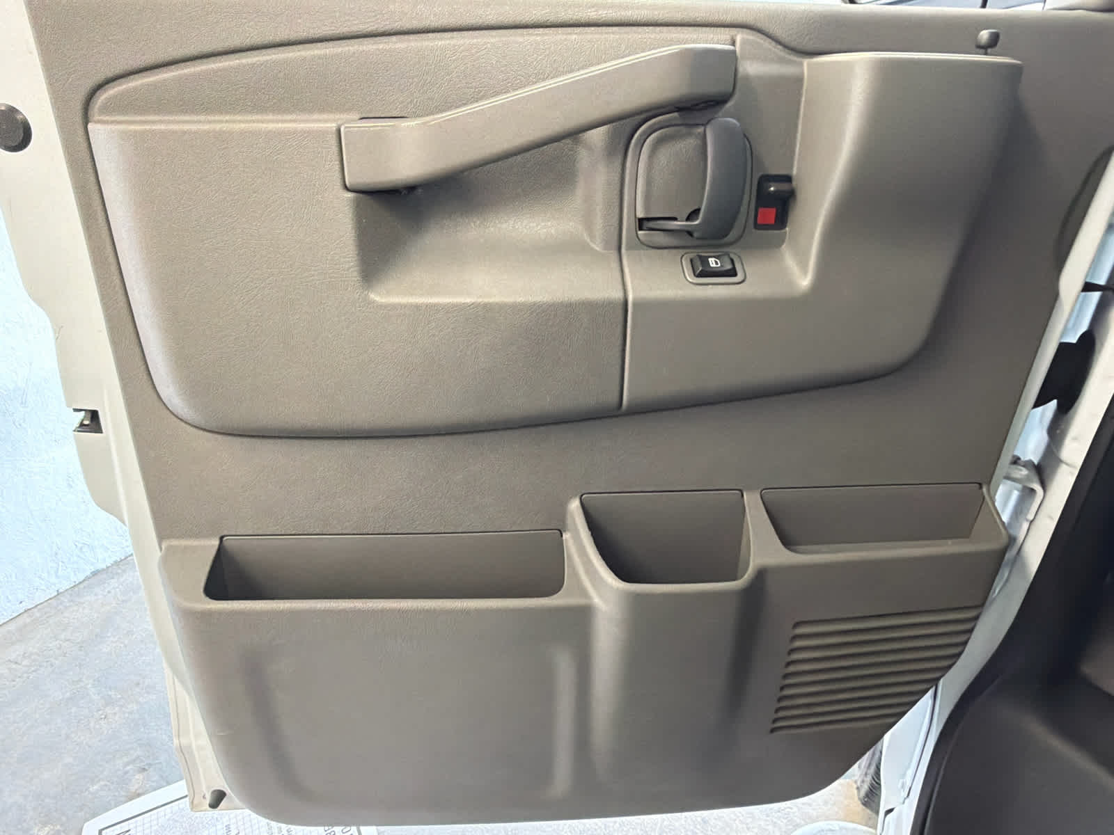 2024 Chevrolet Express Cargo 2500 WT