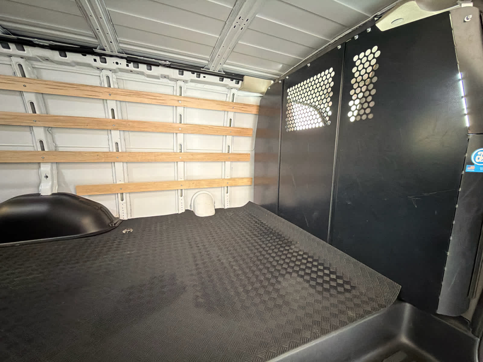 2024 Chevrolet Express Cargo 2500 WT