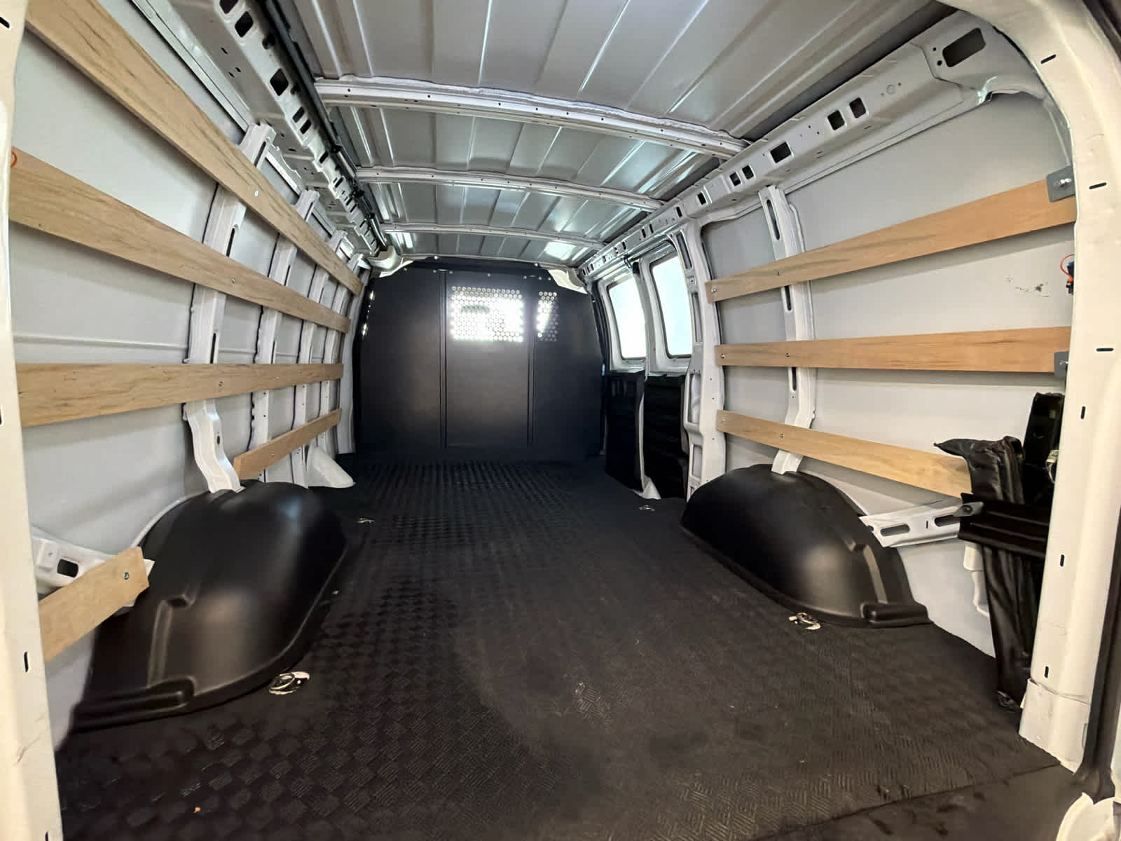 2024 Chevrolet Express Cargo 2500 WT