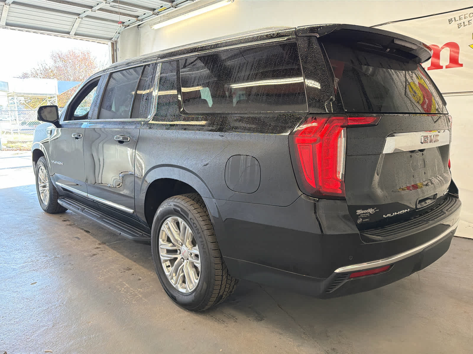 2023 GMC Yukon XL SLT