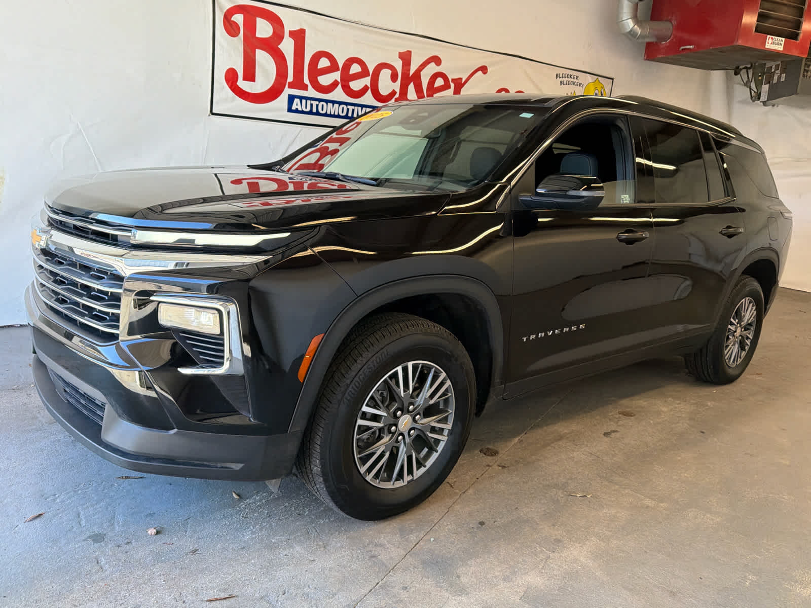 2025 Chevrolet Traverse LT
