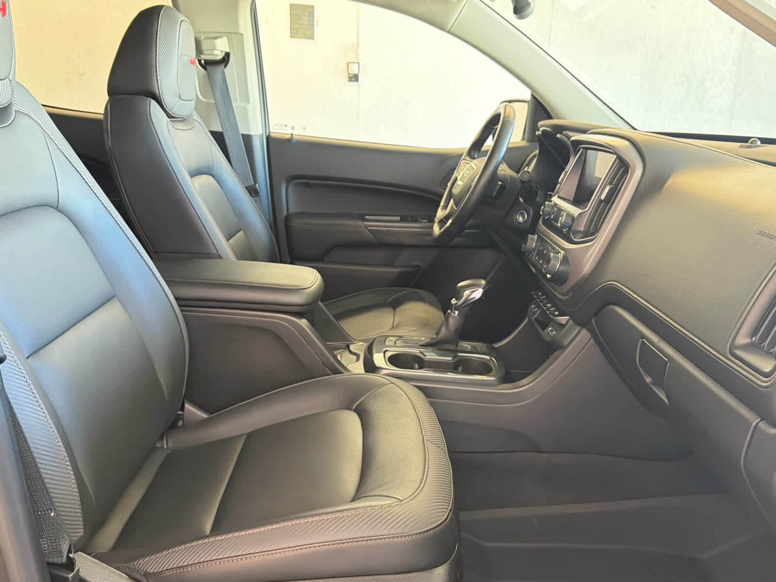 2022 GMC Canyon AT4 - Leather