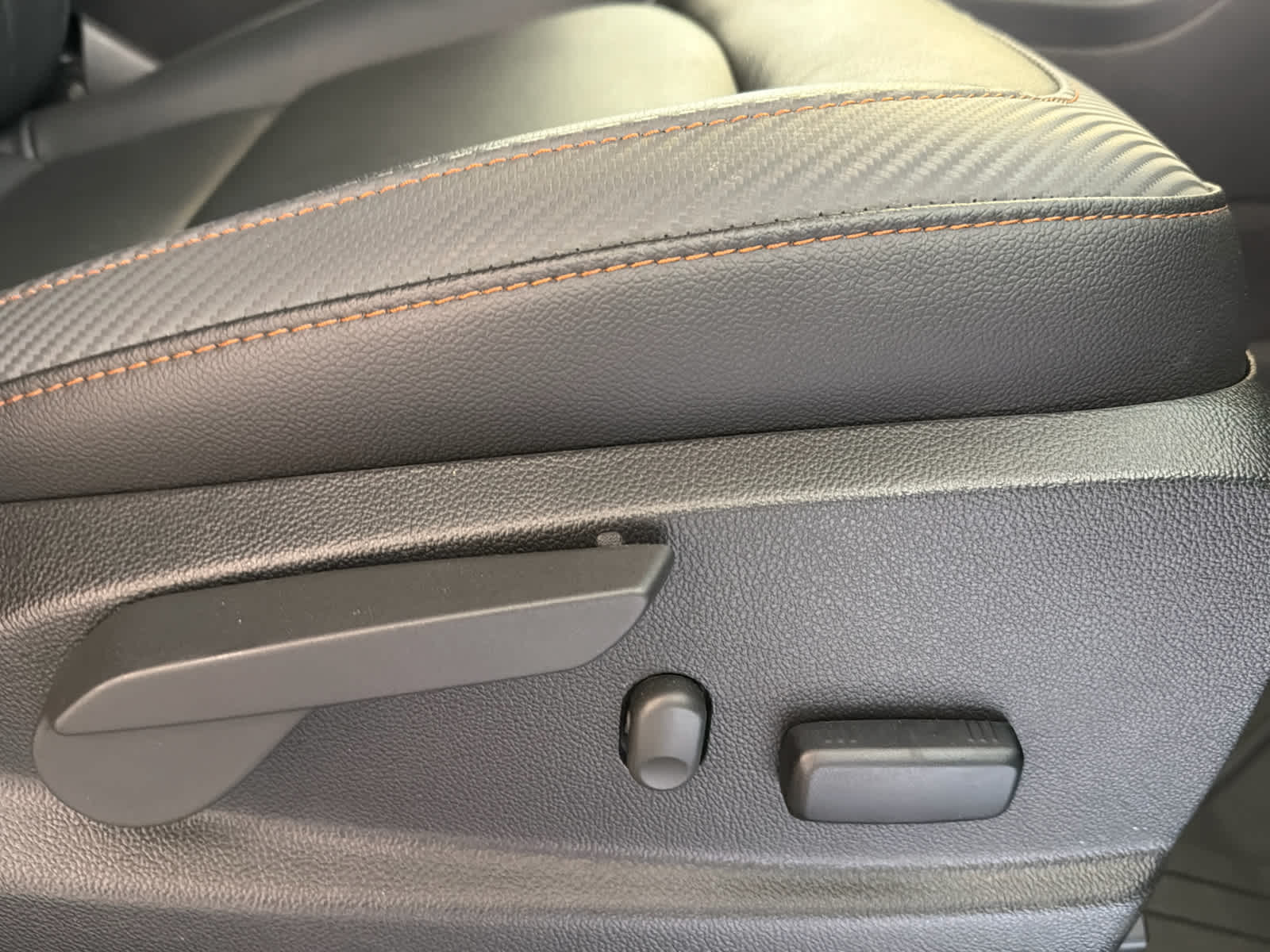 2022 GMC Canyon AT4 - Leather