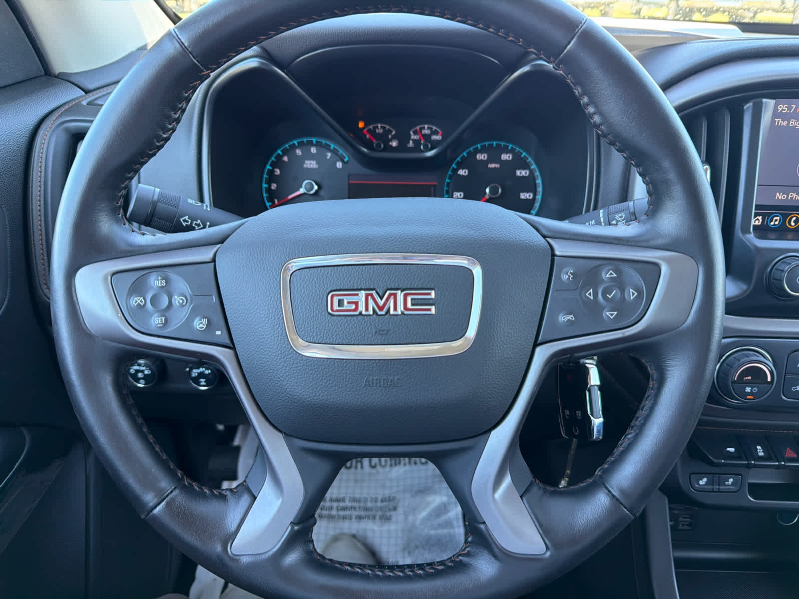 2022 GMC Canyon AT4 - Leather