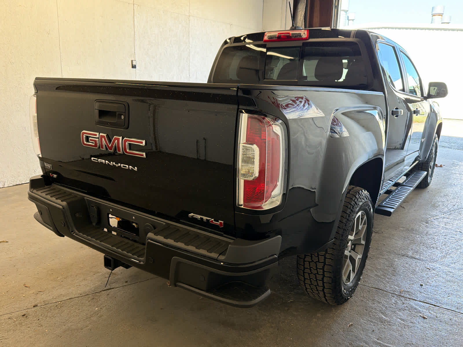 2022 GMC Canyon AT4 - Leather