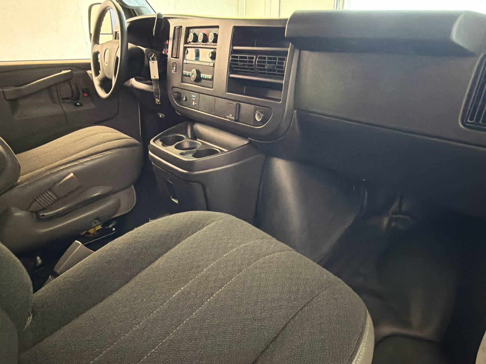 2024 GMC Savana Cargo 2500 Work Van