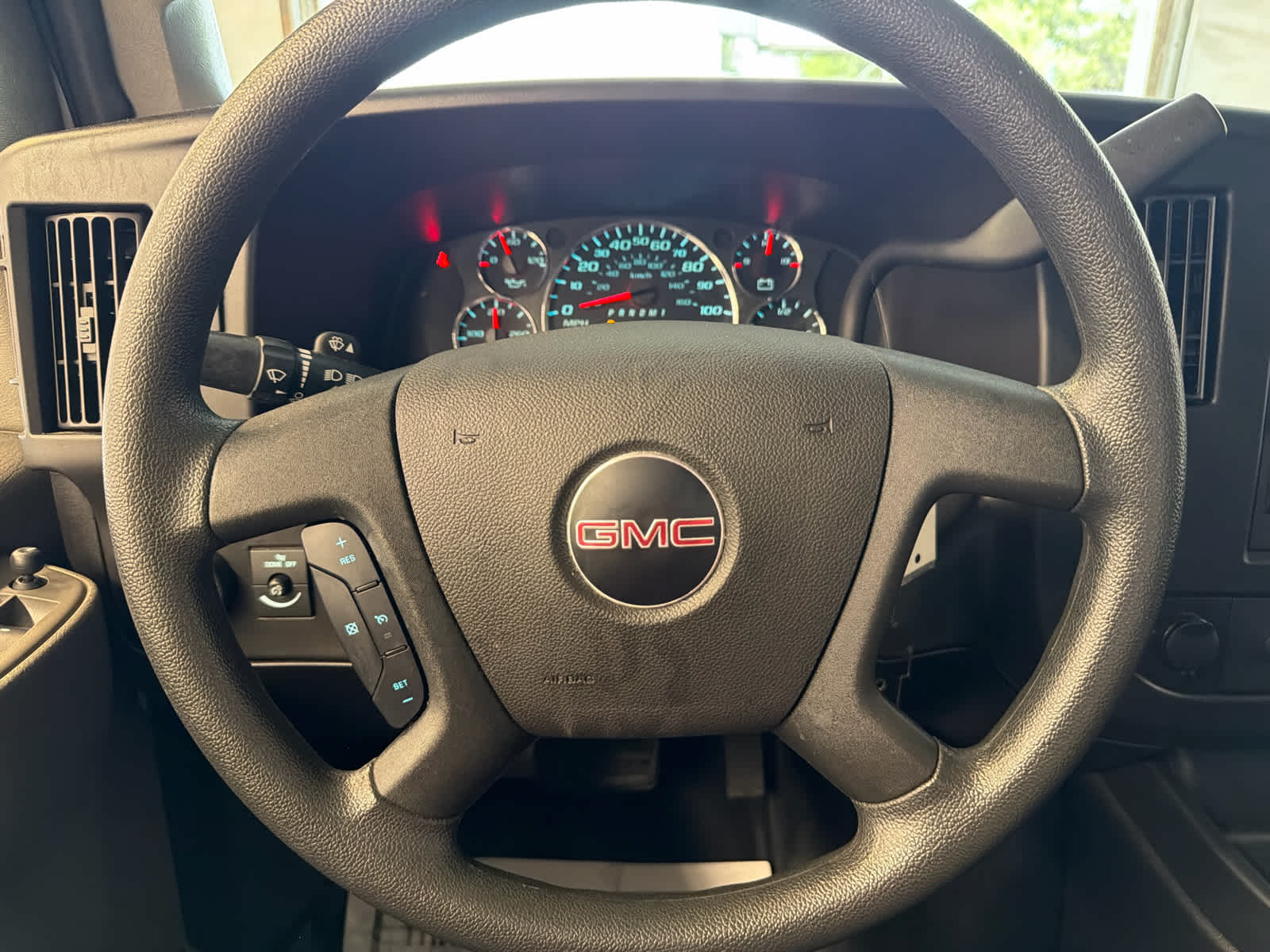 2024 GMC Savana Cargo 2500 Work Van