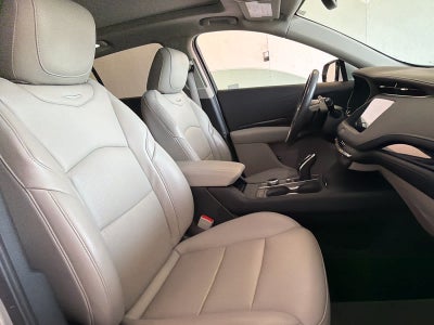 2021 Cadillac XT4 Premium Luxury