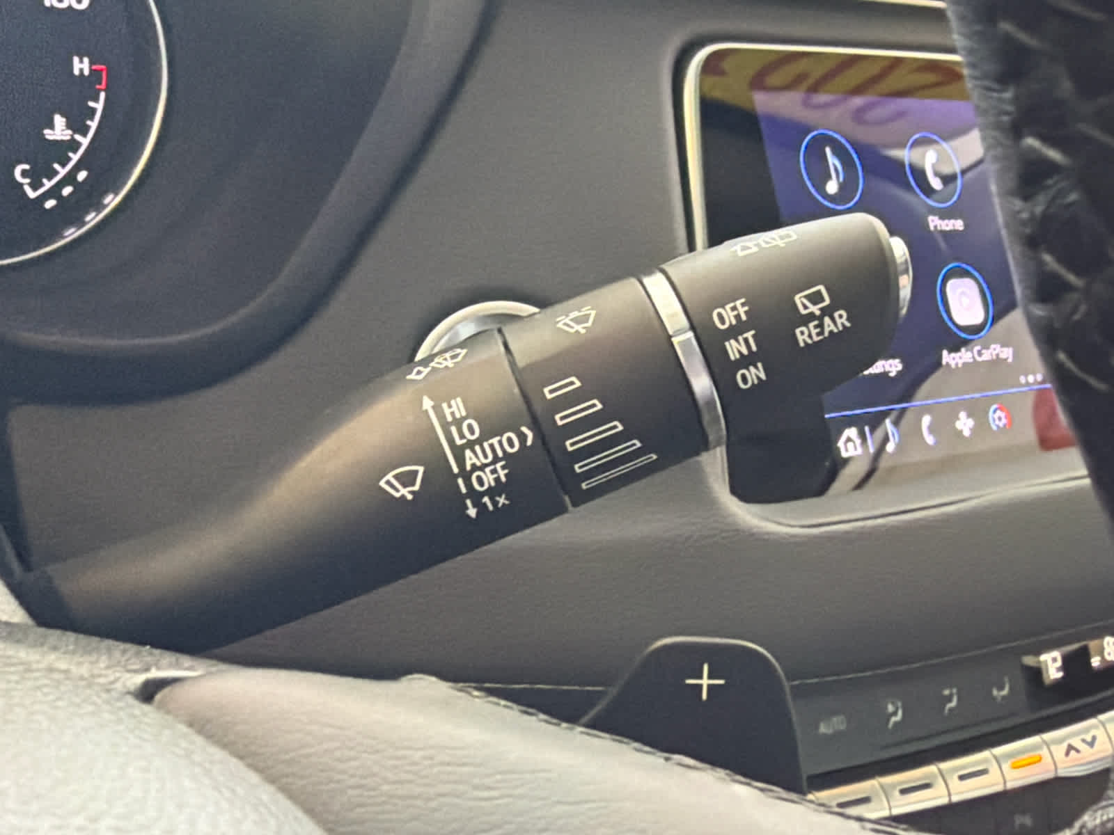 2021 Cadillac XT4 Premium Luxury