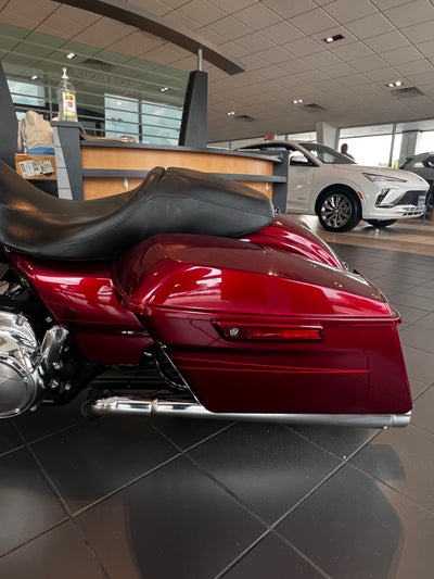 2016 HARLEY-DAVIDSON FLHXS STREET GL Base