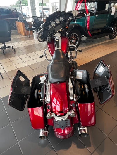 2016 HARLEY-DAVIDSON FLHXS STREET GL Base