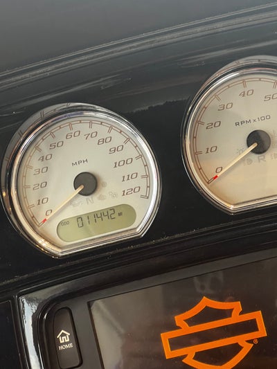 2016 HARLEY-DAVIDSON FLHXS STREET GL Base