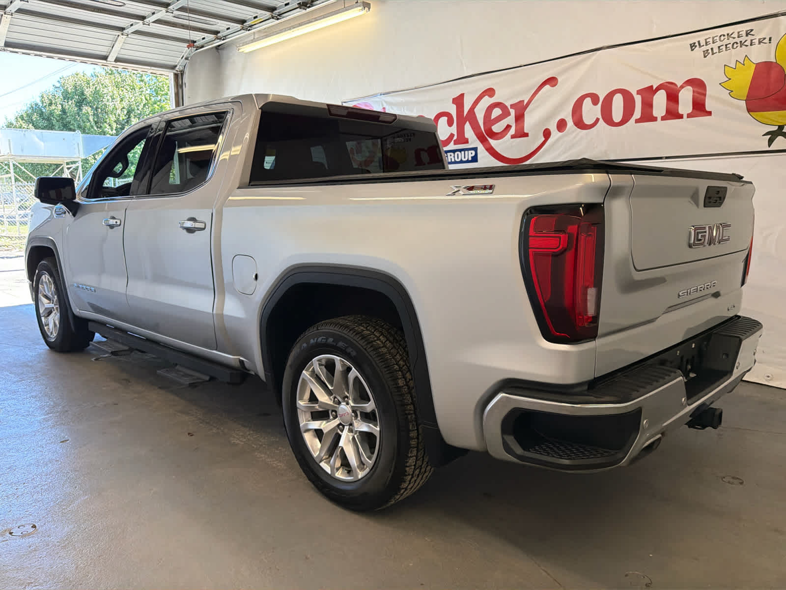 2021 GMC Sierra 1500 SLT