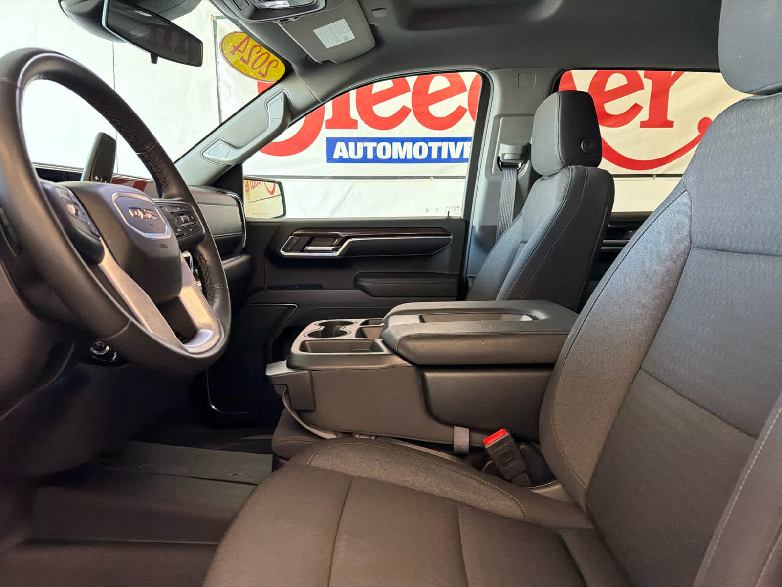 2024 GMC Sierra 1500 SLE