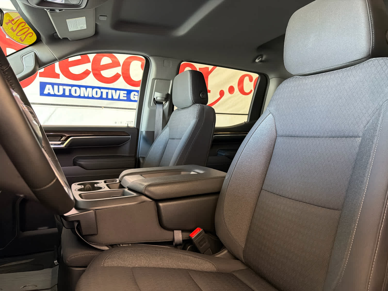 2024 GMC Sierra 1500 SLE