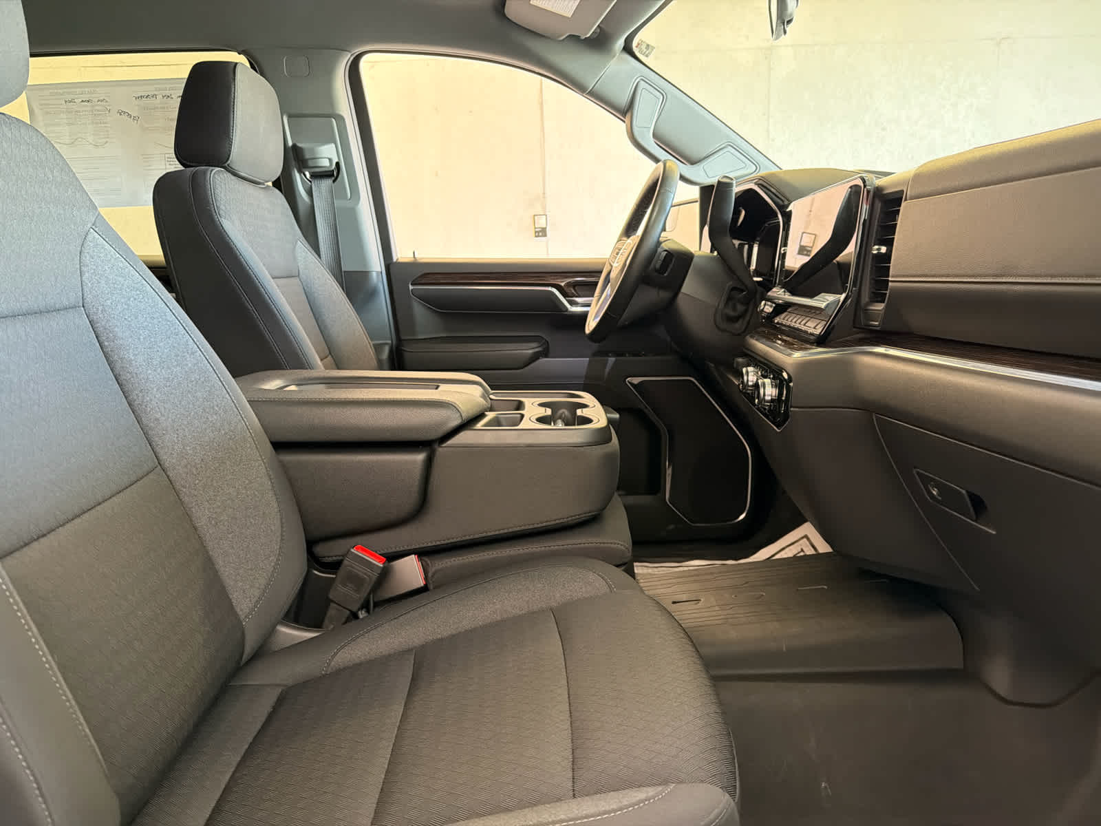 2024 GMC Sierra 1500 SLE