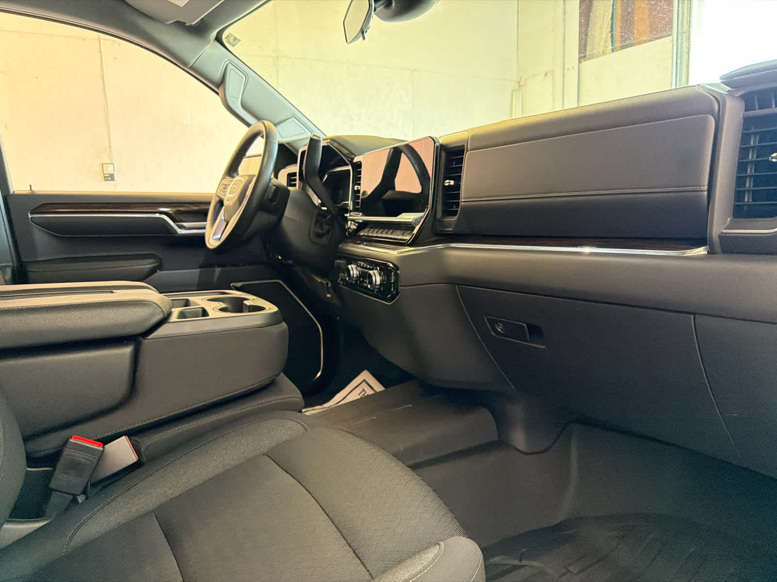 2024 GMC Sierra 1500 SLE