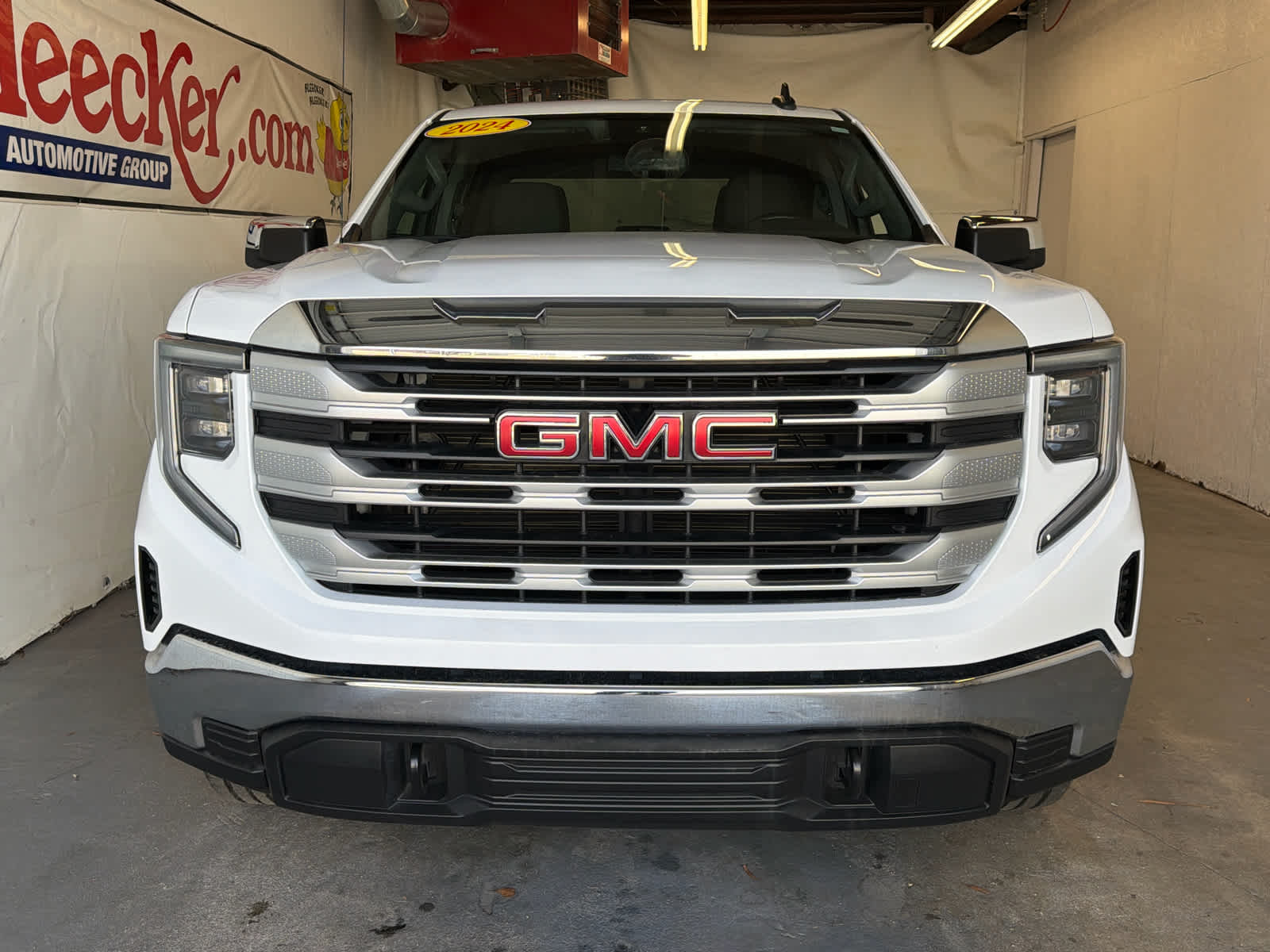 2024 GMC Sierra 1500 SLE