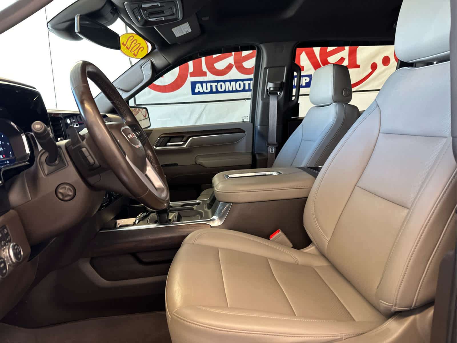 2022 GMC Sierra 1500 SLT