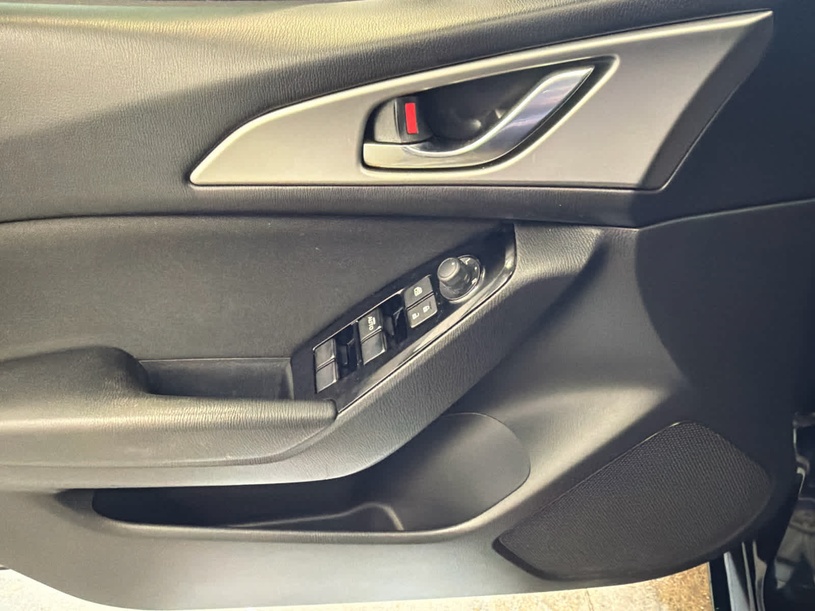 2017 Mazda Mazda3 4-Door Sport