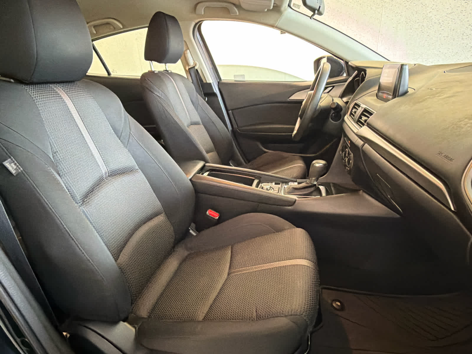 2017 Mazda Mazda3 4-Door Sport