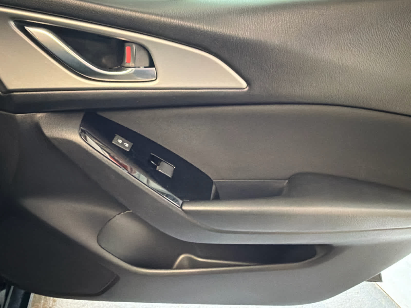 2017 Mazda Mazda3 4-Door Sport