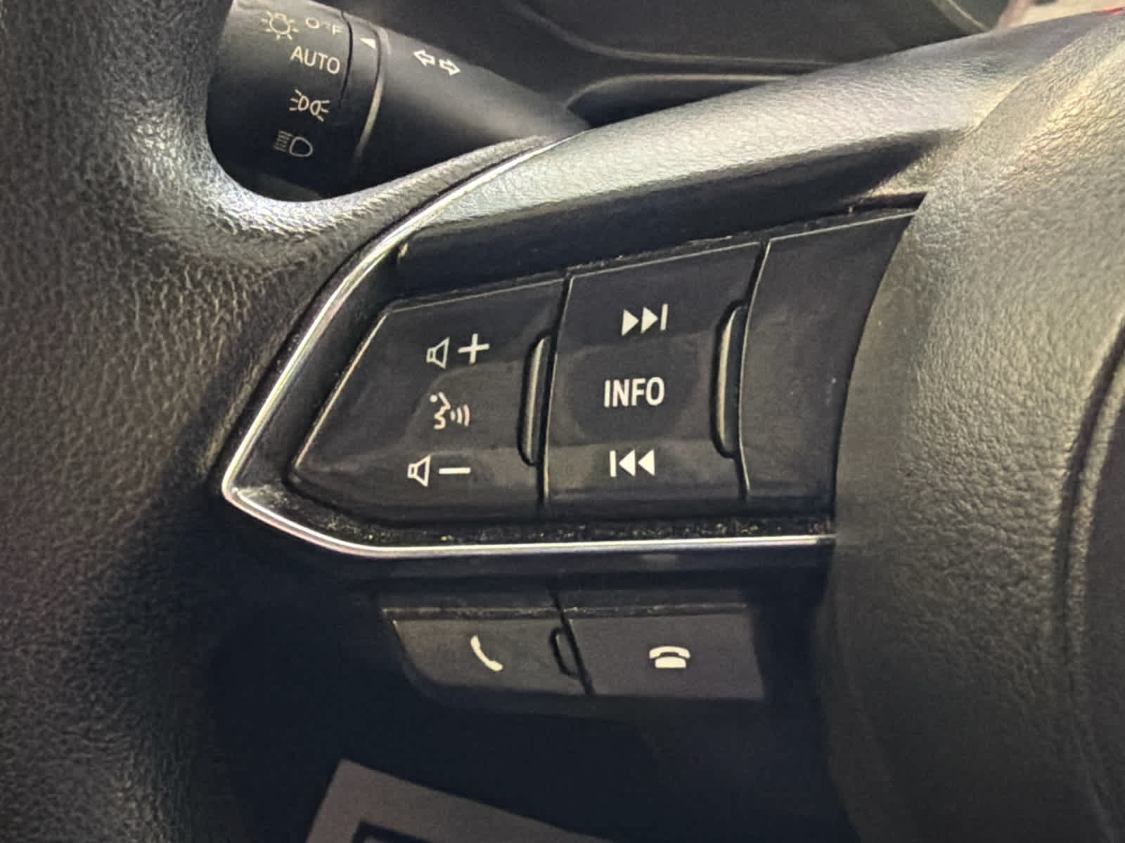 2017 Mazda Mazda3 4-Door Sport