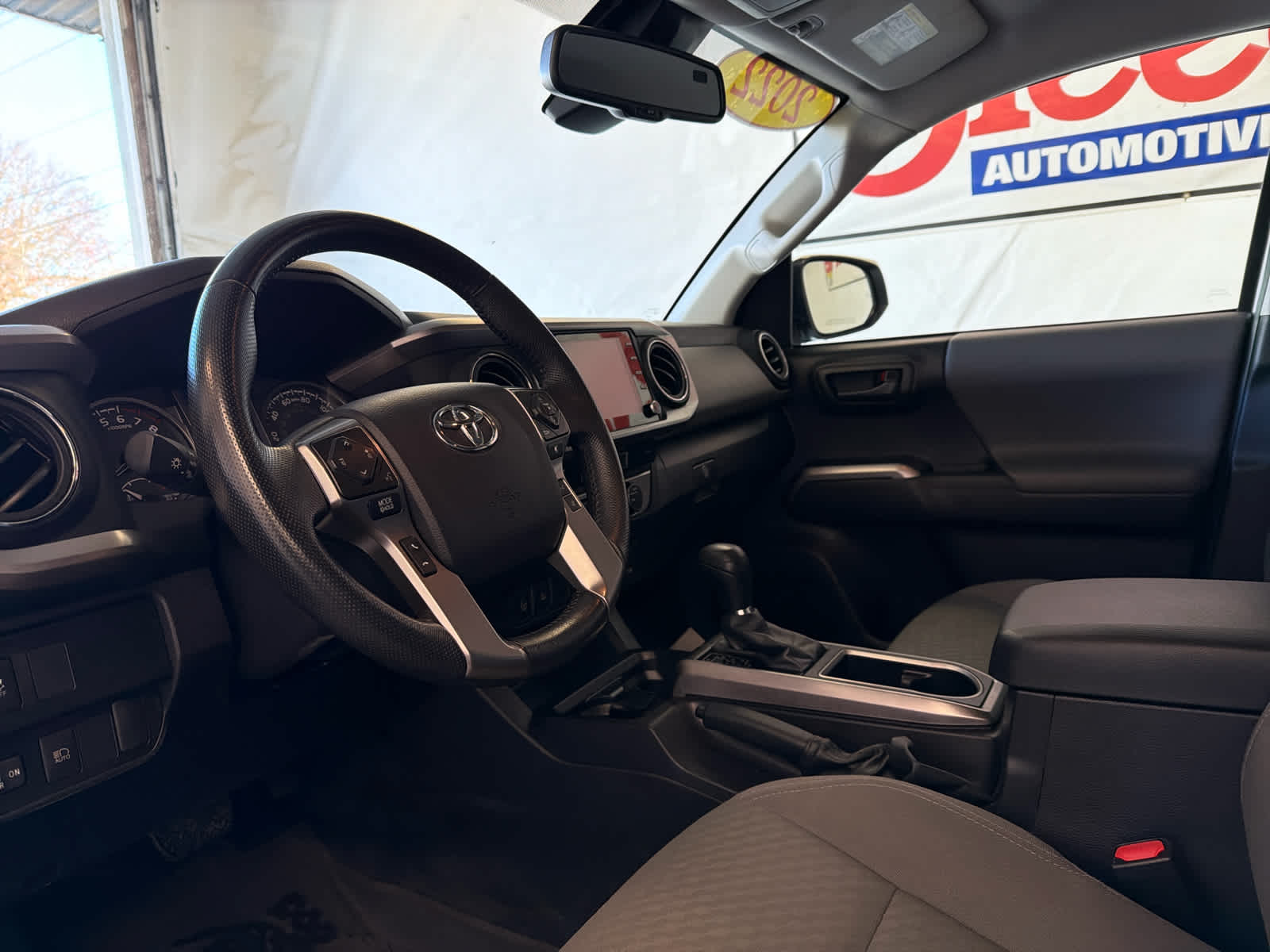 2022 Toyota Tacoma 2WD SR5