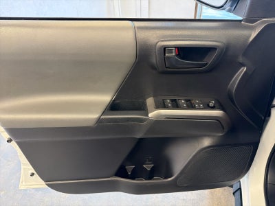 2022 Toyota Tacoma 2WD SR5