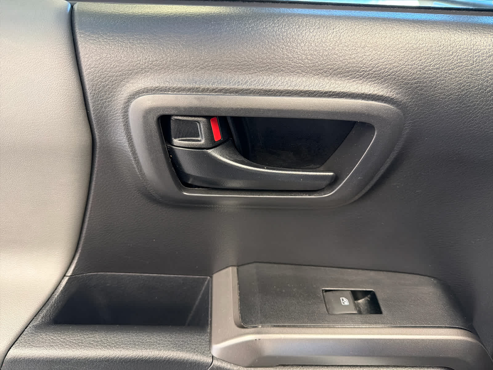 2022 Toyota Tacoma 2WD SR5