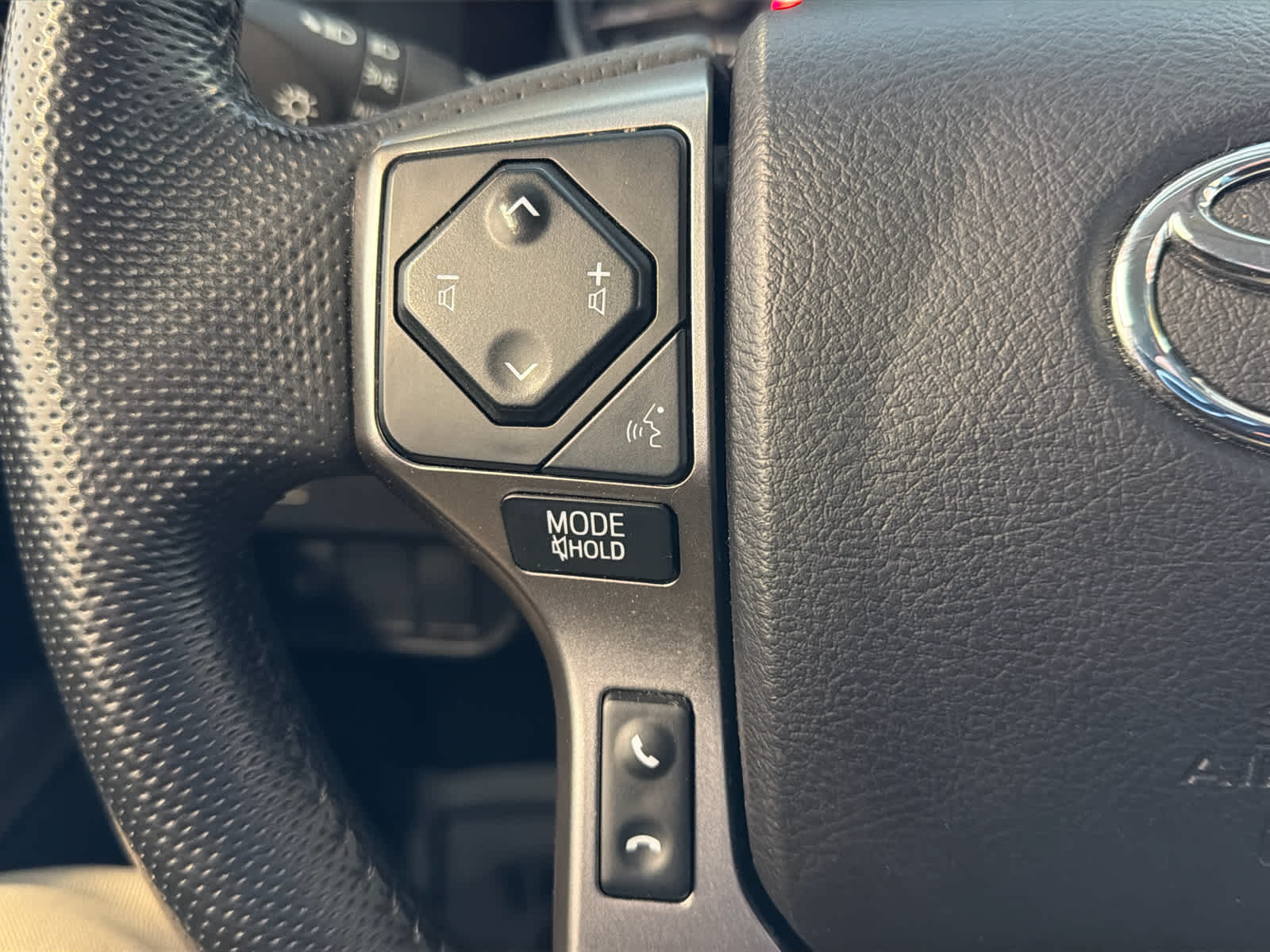 2022 Toyota Tacoma 2WD SR5