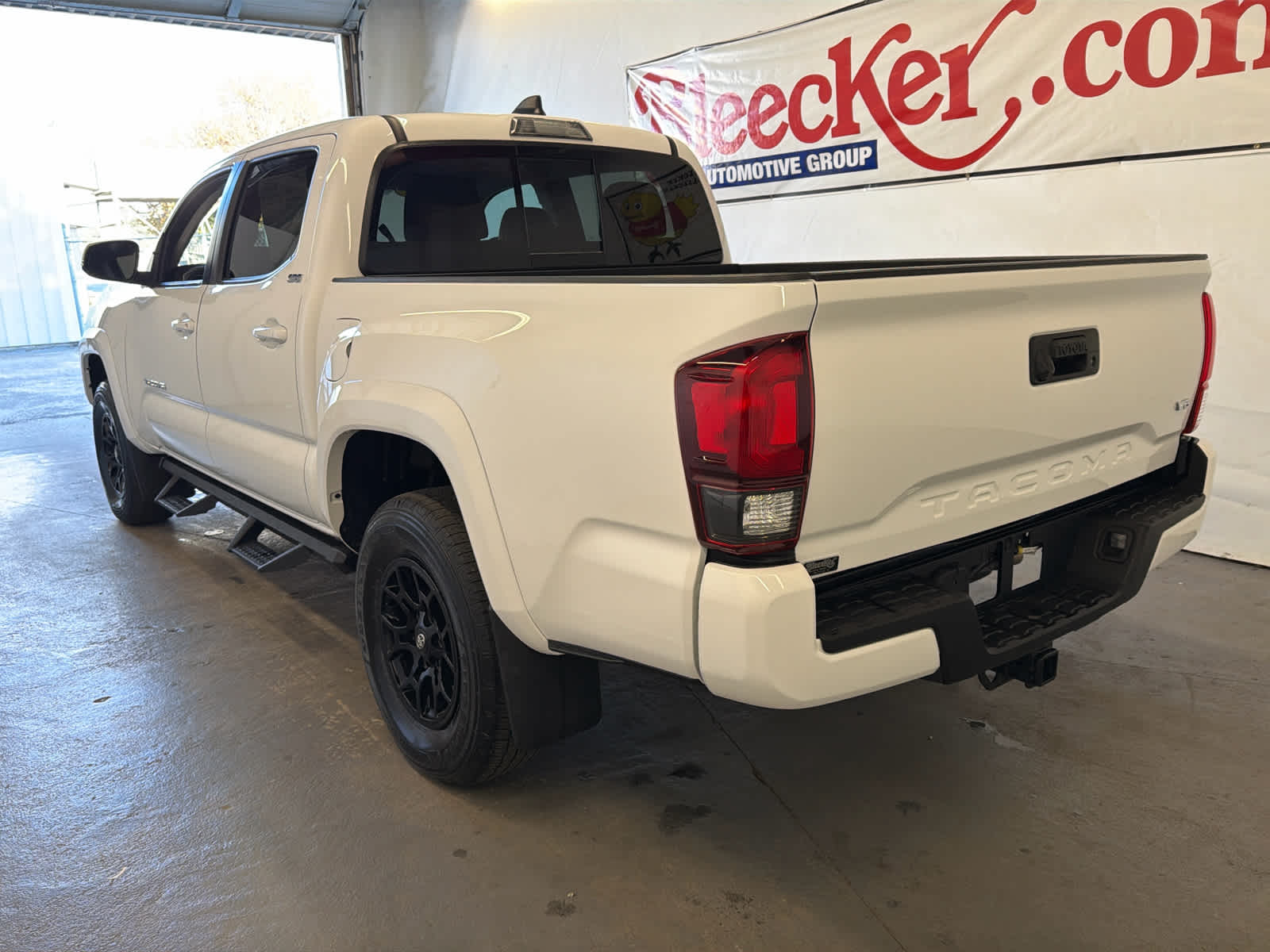2022 Toyota Tacoma 2WD SR5